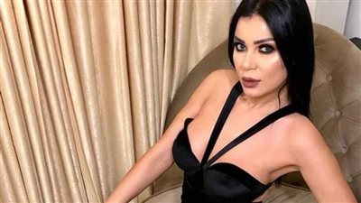 الفنانة والبلوجر المصرية منى ممدوح