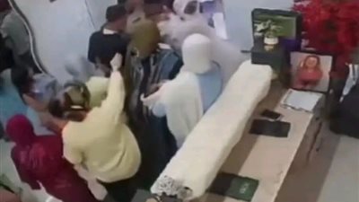 قبل الزفاف بدقائق.. فيديو مشاجرة عروسين داخل الكوافير يشعل مواقع التواصل الاجتماعي