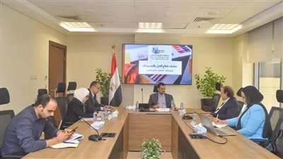 حاتم النواوي: الصناعات النسيجية من القطاعات الاستراتيجية الداعمة للصادرات المصرية