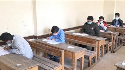 تعليم الجيزة يستقبل طلاب الدور الثاني وسط إجراءات تنظيمية مشددة