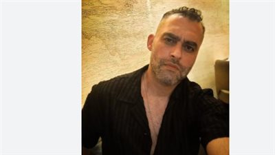 وسط حالة من الحزن: تفاصيل اللحظات الأخيرة في حياة الفنان أحمد جلال عبدالقوي