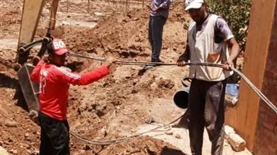 محافظ أسوان يتابع مشروعات حياة كريمة وخدمات نصر النوبة