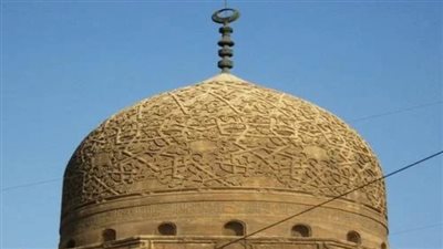 أبرز المعلومات المعمارية والتاريخية عن قبة ضريح السلطان قايتباي ومسجدها الذي يزين العملة المصرية