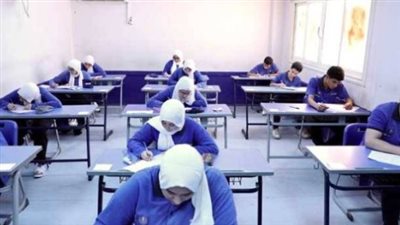 المسارات المستقبلية والفرص المتاحة لخريجي مدارس التكنولوجيا التطبيقية بعد التخرج