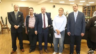 جاهزية كاملة لتطبيق نظام الساعات المعتمدة.. لجنة قطاع الآداب تتفقد إمكانات كلية آداب عين شمس