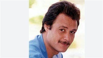 من المسرح إلى الزواج ثم الطلاق.. قصة فاروق الفيشاوي وسمية الألفي في ذكرى وفاته