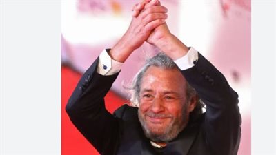 بعد سنوات من الرحيل.. كيف أصبحت قصة حب فاروق الفيشاوي وسمية الألفي نموذجًا للرقي؟