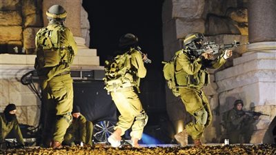تصعيد جديد في الضفة الغربية.. الاحتلال يعلن اعتقال منفذ هجوم سوسيا ويواصل حملة مداهمات واعتقالات واسعة