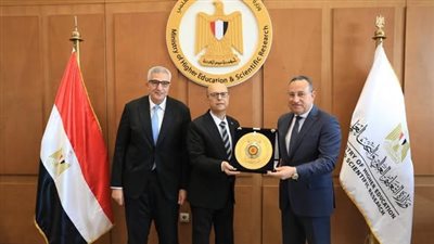 وزير التعليم العالي يوجه بالاستعداد الكامل للتنسيق الإلكتروني ودعم الطلاب بالجامعات