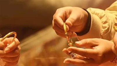 الجنيه الذهب يتماسك عند أعلى مستوياته.. ماذا ينتظر المستثمرون هذا الأسبوع؟
