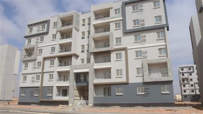 وزير الإسكان يتابع موقف تنفيذ وحدات المبادرة الرئاسية 