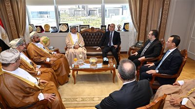 وزير الإسكان يلتقى نظيره العماني لبحث سبل تعزيز التعاون المشترك