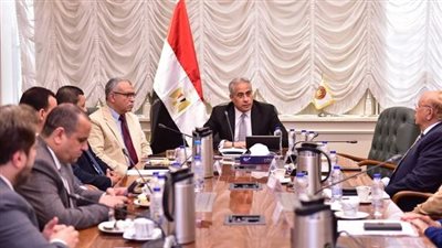 وزير العمل يتابع إجراءت تنفيذ مشروع 