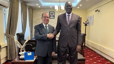 لقاء السفير المصري بوزير الخارجية الجنوب سوداني المعين حديثا