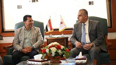 وزير الشباب يصل محافظة سوهاج لتفقد المنشآت الشبابية والرياضية