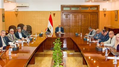 وزير الري يتابع تطوير منظومة إدارة وتوزيع المياه في مصر 