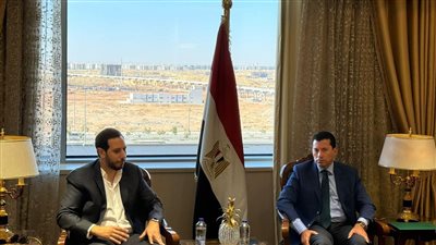 وزير الرياضة يبحث مع مسئولي وكالة سيارات بيرل ارت الإيطالية سبل التعاون المشترك