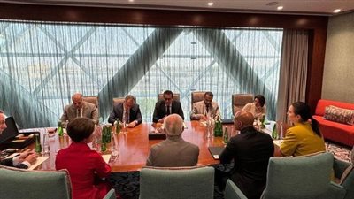 وزير الصحة يبحث مع أسترازنيكا التعاون في دعم مهارات الفرق الطبية وبرامج التطعيمات