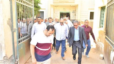 محافظ أسيوط ومساعد وزير الصحة يتفقدان موقع إنشاء مستشفى القوصية المركزى الجديد 