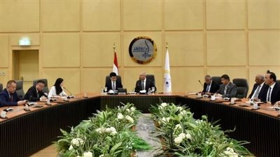 وزير النقل يبحث مع نائب وزير النقل الصيني توطين الصناعة وتصنيع الوحدات المتحركة