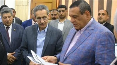 وزير التنمية المحلية ومحافظ الغربية يتفقدان مركز سيطرة الشبكة الوطنية ووحدةالمتغيرات المكانية