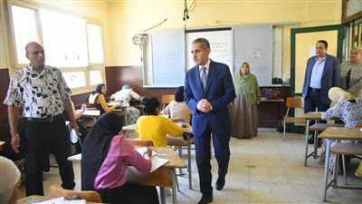 39 ألف طالب يؤدون امتحانات الدبلومات الفنية داخل 118 لجنة في الغربية