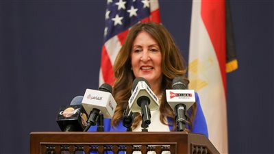 بالصور..السفيرة الأمريكية بالقاهرة:سعيدة بوصول فريق 