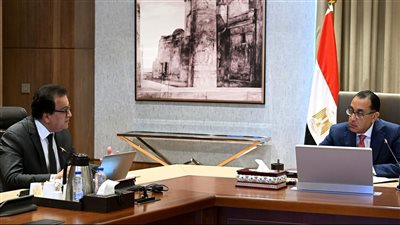رئيس الوزراء يتابع موقف تنفيذ المرحلة الثانية من منظومة التأمين الصحي الشامل
