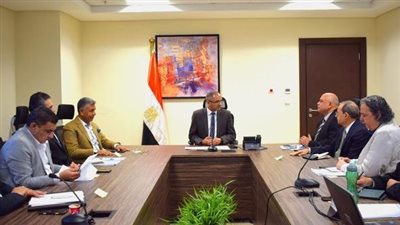 وزير الإسكان يتابع موقف إدارة الحمأة من محطات الصرف الصحي وإعادة استخدامها 