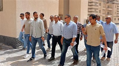 وزير الإسكان يتابع موقف تنفيذ عمارات 