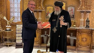 بالصور..سفير تركيا  بالقاهرة صالح موطلو شن  يزور البابا تواضروس الثاني‎ ‎ بالكاتدرائية