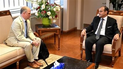 وزير التجارة يبحث مع وفد شركة كرافت هاينز العالمية استثماراتها بمصر