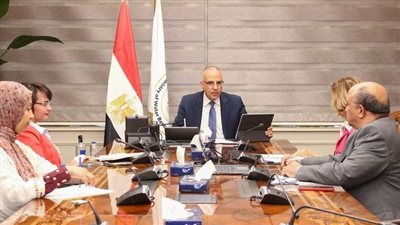 وزير الري: تنفيذ عدة تجارب فى مناطق ريادية للتحول للرى الحديث