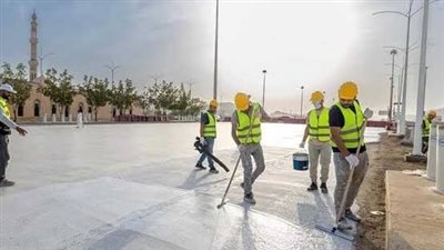 السعودية تطلى الشوارع بالابيض  لخفض دراجات الحرارة..لخدمة الحجاج 