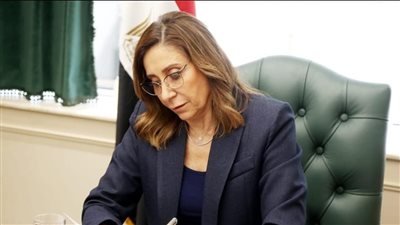 وزيرة الثقافة تعتمد برنامج مبادرة الوزارة الصيفية