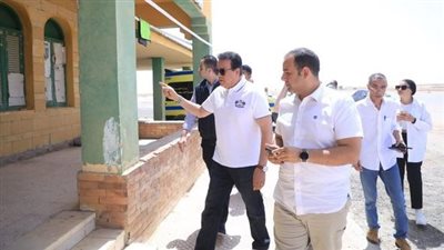 وزير الصحة يجري مرورًا مفاجئًا على نقطتي الإسعاف بالكيلو 58 و 41