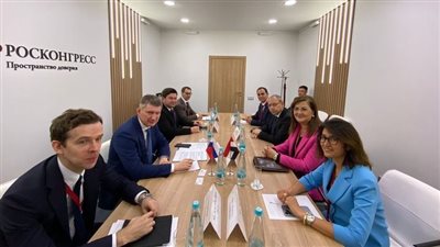 وزيرة التخطيط تبحث سبل التعاون مع وزير التنمية الاقتصادية الروسي