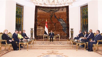 السيسي وبلينكن يتفقان.. استمرار جهود وقف إطلاق النار..تبادل الرهائن.. إنفاذ المساعدات الإنسانية