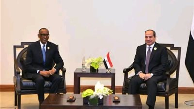 االرئيس السيسي يلتقي نظيره الرواندي على هامش مؤتمر الاستجابة الإنسانية الطارئة في غزة