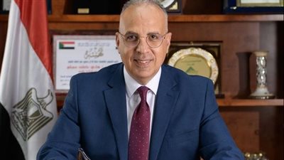 وزير الري يتابع حالة محطات رفع المياه ومجهودات مصلحة الميكانيكا والكهرباء