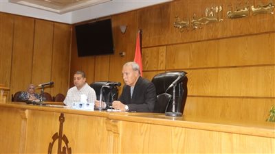 الهجان يناقش ملف التعديات على الارض الزراعية و مخالفات البناء ومنظومه النظافة