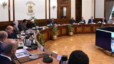 مدبولي يُكلف بسحب رخص 16 شركة سياحة تحايلت لتسفير الحجاج وإحالتها للنيابة