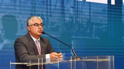 مصر وبريطانيا تبحثان ضخ استثمارات جديدة في مجال البنية التحتية
