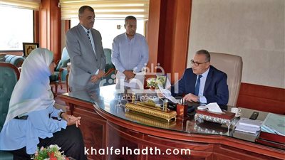 محافظ سوهاج يبحث شكاوى وطلبات المواطنين ويلتقي 162 مواطن 