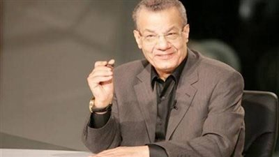 بالصور..في صحة أحمد زكي.. عادل حمودة يعلن عن إطلاق سلسلة من الحكايات عن صديق العمر