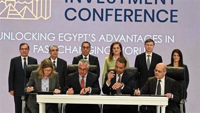 رئيس الوزراء يشهد توقيع اتفاقية دراسة جدوى لتصنيع السيارات بشرق بورسعيد