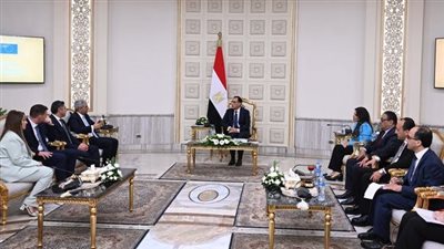 رئيس الوزراء يلتقي الرئيس التنفيذي للمعاملات الدولية بشركة 