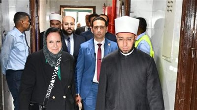 وزير الأوقاف يتفقد مستشفى الدعاة ويطمئن على الخدمات الصحية عقب صلاة الجمعة