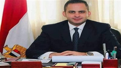 نائب وزير الصحة يقوم بجولة تفقدية لمستشفى عين شمس العام 