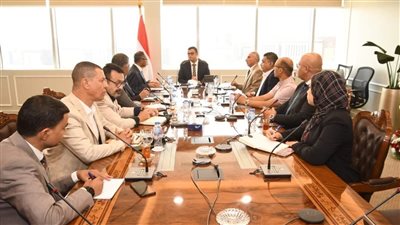 وزير الإسكان يتابع تنفيذ مشروعات زيادة الطاقة الإنتاجية من المياه العكره 